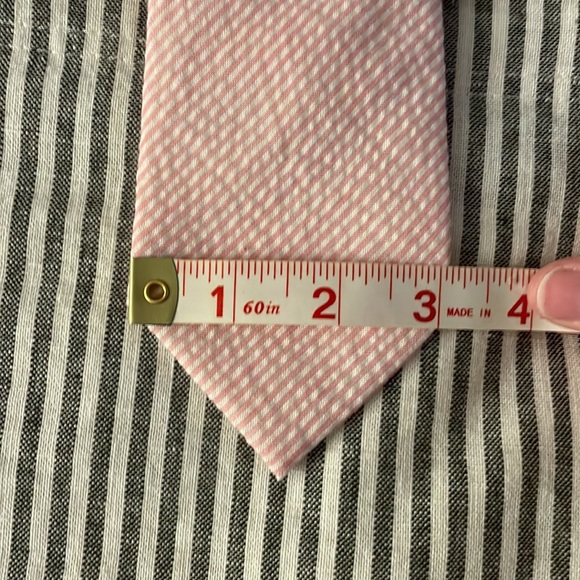 100% cotton pink and white striped tie - Picture 5 of 5
